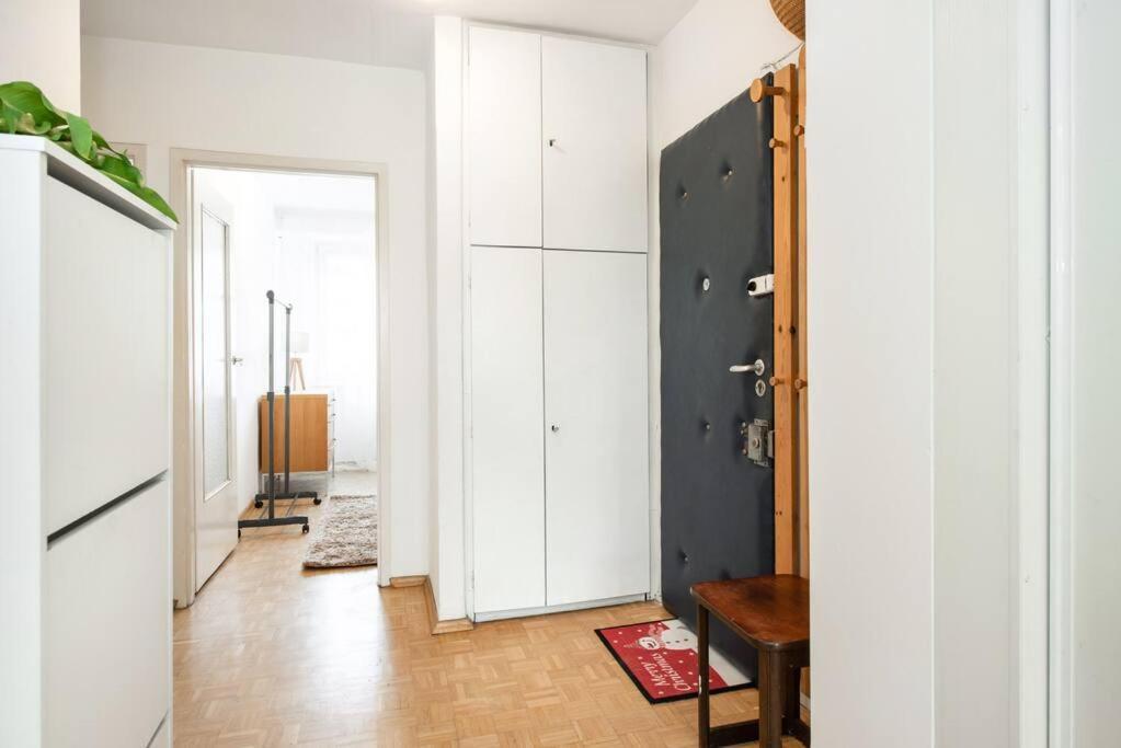Room, Inflancka 19 Varsó Kültér fotó