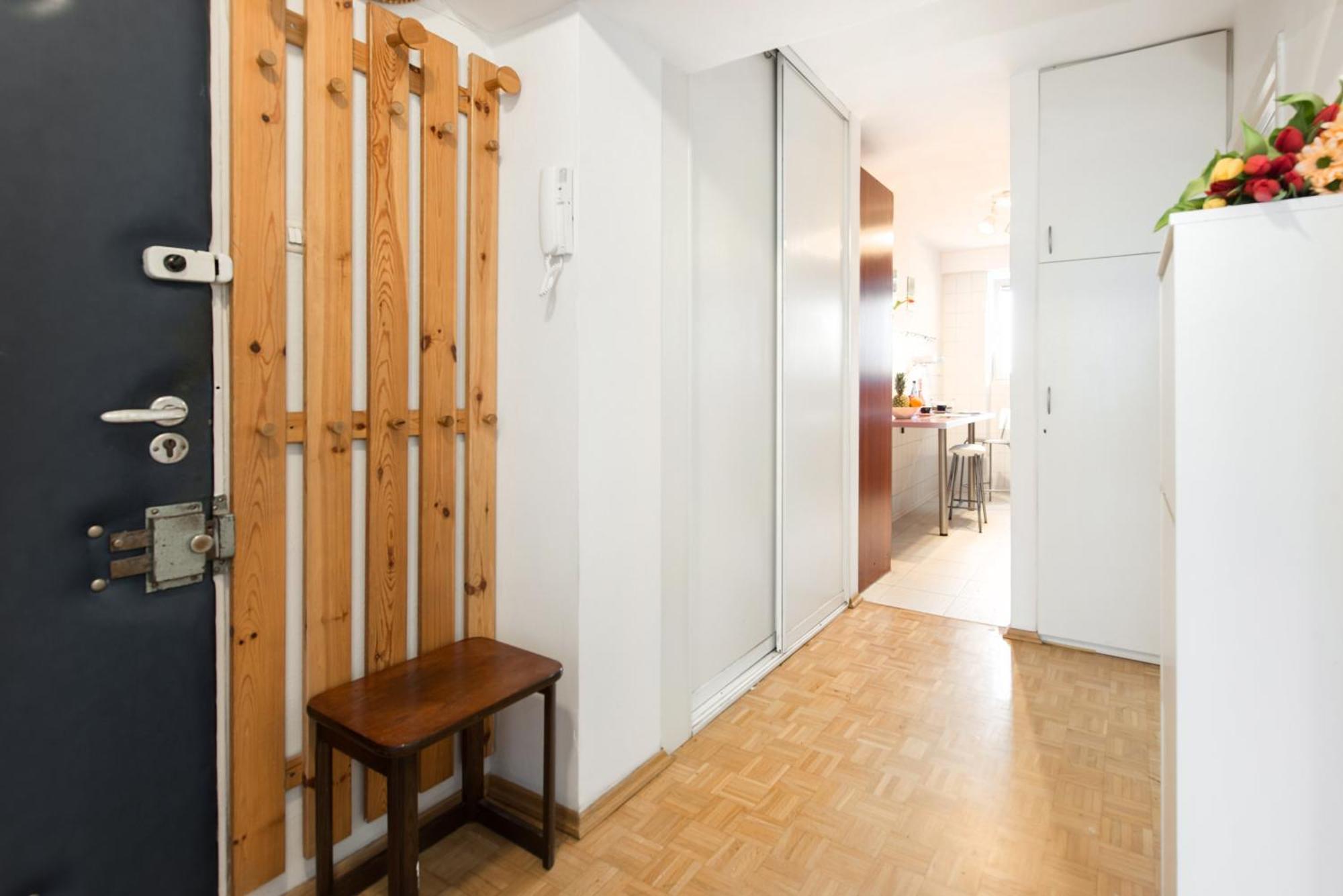 Room, Inflancka 19 Varsó Kültér fotó